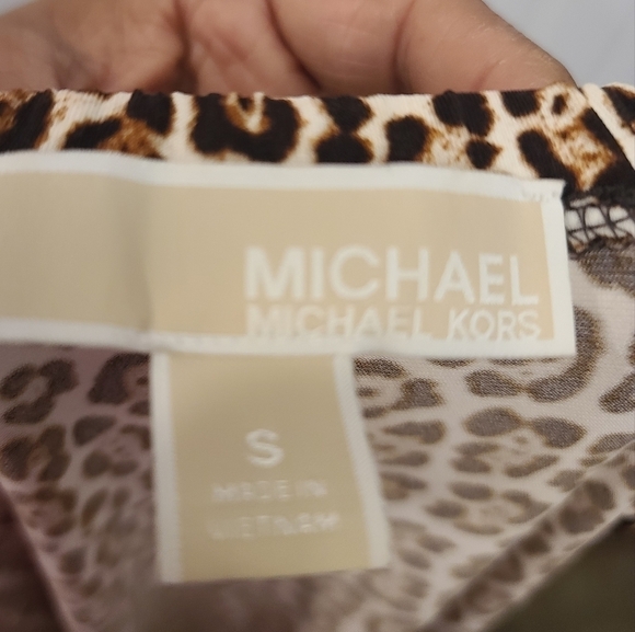 Michael Kors size small Leopard print - Picture 6 of 6